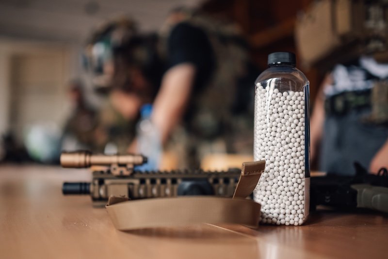 Tracer ve gece oyunlarında airsoft bb seçimi