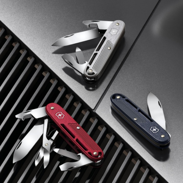 Victorinox 0.8226.26 Synergy X Alox Çakı,Gümüş