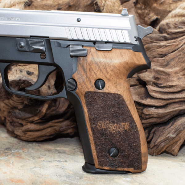 Sig Sauer P229 Sig Yazı Pütürlü Motif Ceviz Kabze