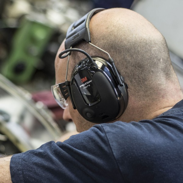 3M™ Peltor™ ProTac III Aktif İşitme Koruyucu Taktik Kulaklık 23db