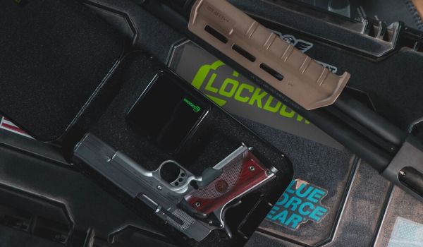 LOCKDOWN Büyük Tabanca Kasası DOJ Sertifikalı Kombinasyon Şifreli
