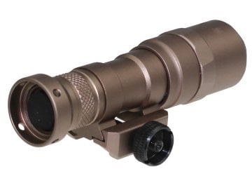 Tactical M300B Mini Scout 400 Lumen 20mm Raylı Tüfek Feneri- Çöl Rengi