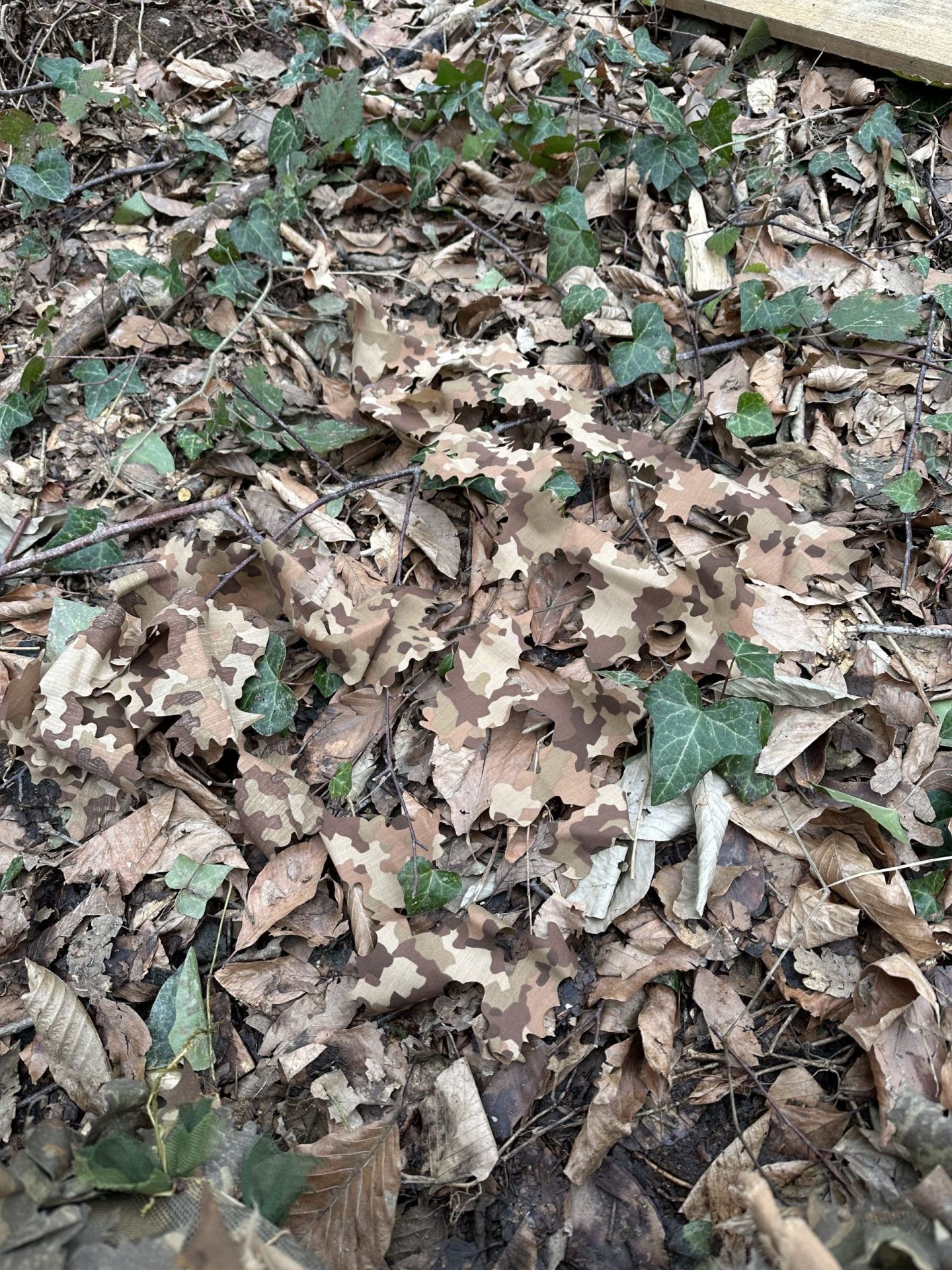 KMCS Adaptive Leaf Strips Uyarlanabilir Sonbahar Yaprak Şerit Kamuflajı