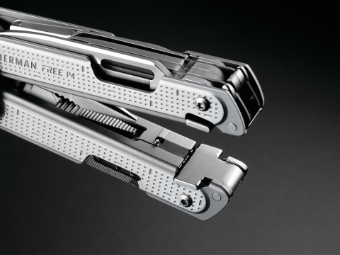 LEATHERMAN FREE P4